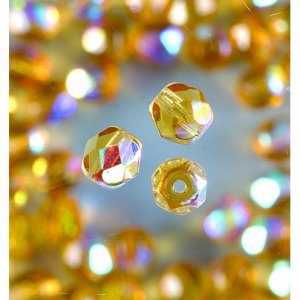Perles de verre facettées - miel - rondes, chatoyantes Perles de verre facettées - miel - rondes, chatoyantes