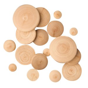Boutons en bois de différentes tailles Boutons en bois de différentes tailles