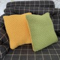 Image client Fil DROPS Snow Uni Color - 50g - Jaune vert (29)