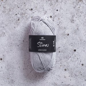 Fil Black Sheep Stina 8/8 50g - Gris clair (203) Fil Black Sheep Stina 8/8 50g - Gris clair (203)