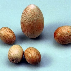 Oeufs en bois 25 x 30 mm ø 3 mm - paquet de 25 - demi-trou blanchi Oeufs en bois 25 x 30 mm ø 3 mm - paquet de 25 - demi-trou blanchi