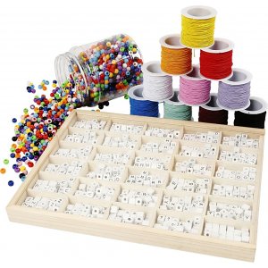 Perles lettres sur bracelets - Fixées pour env. 80 bracelets Perles lettres sur bracelets - Fixées pour env. 80 bracelets