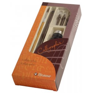 Le set de calligraphie avec manche, pinceau, 3 épingles et bouteille d'encre de 10 ml Le set de calligraphie avec manche, pinceau, 3 épingles et bouteille d'encre de 10 ml