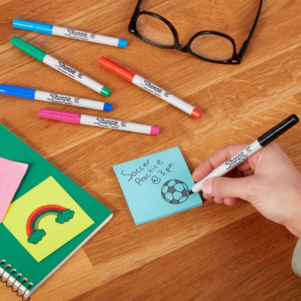 Ensemble de stylos fibre Sharpie - Ultra Fine, paquet de 12 - Couleurs assorties Ensemble de stylos fibre Sharpie - Ultra Fine, paquet de 12 - Couleurs assorties