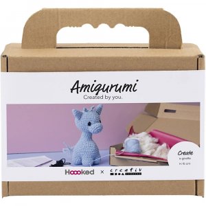 Kit de bricolage amigurumi girafe bleu clair - 1 paquet. Kit de bricolage amigurumi girafe bleu clair - 1 paquet.