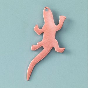 Pendentif 43 x 20 mm - lézard Pendentif 43 x 20 mm - lézard