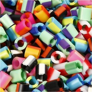 Perles tube NABBI - Rayées, couleurs mélangées - 10000 pcs Perles tube NABBI - Rayées, couleurs mélangées - 10000 pcs