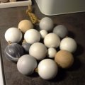 Image client Boules en bois non traité 30 mm ø 6 mm - paquet de 6. avec des trous