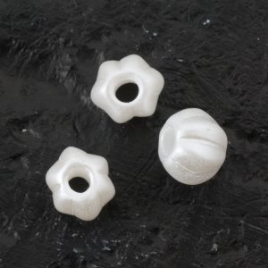 Perles de cire en verre 6 mm Blanc - 30 pcs Perles de cire en verre 6 mm Blanc - 30 pcs
