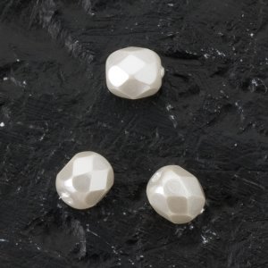 Perles de cire en verre 4 mm Blanc - 40 pcs Perles de cire en verre 4 mm Blanc - 40 pcs