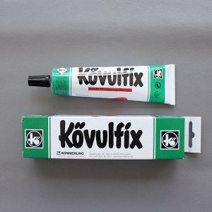 Kövulfix - colle de contact pour cuir et caoutchouc Kövulfix - colle de contact pour cuir et caoutchouc