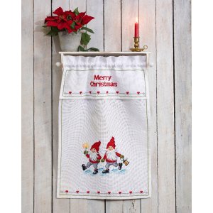 Kit broderie Serviette de parade - Père Noël tennis en route Kit broderie Serviette de parade - Père Noël tennis en route