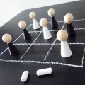 Image client Figurine conique en bois 20 x H 50 mm - blanchie 4 pcs.