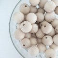 Image client Boules en bois non traité 30 mm ø 6 mm - paquet de 50 - avec trous