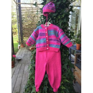 Patron tricot - Ensemble enfant : Cardigan, pantalon et bonnet Patron tricot - Ensemble enfant : Cardigan, pantalon et bonnet