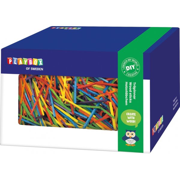 Btons en bois colors dans une bote