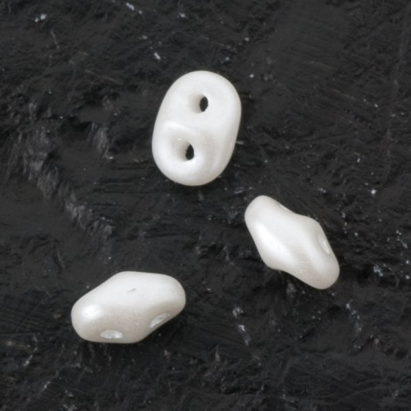 Perles de cire en verre 2,5x5 mm Blanc - 75 pcs