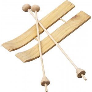 Skis et bâtons - 3 paires Skis et bâtons - 3 paires