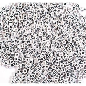 Perles en plastique lettres, cubiques Perles en plastique lettres, cubiques