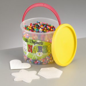 Nabbi® Ensemble de perles fondues et de plaques de perles - Contient 8 000 pièces de couleurs de base mélangées Nabbi® Ensemble de perles fondues et de plaques de perles - Contient 8 000 pièces de couleurs de base mélangées