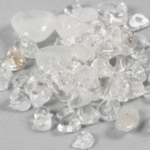 Perles de cristal en quartz clair, couleurs transparentes, 7-12 mm - 63 pièces. Perles de cristal en quartz clair, couleurs transparentes, 7-12 mm - 63 pièces.
