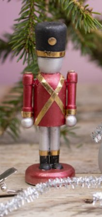 Figurine avec cordon de suspension - bois