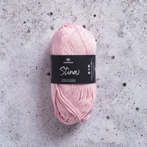 Fil Black Sheep Stina 8/8 50g - Rose clair (241) Fil Black Sheep Stina 8/8 50g - Rose clair (241)