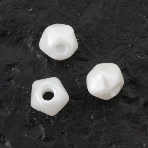 Perles de cire en verre 7 mm Blanc - 20 pcs Perles de cire en verre 7 mm Blanc - 20 pcs